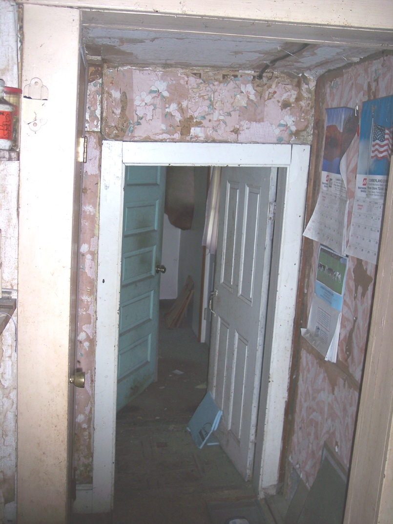 Door from dining room, Korns farmhouse, Southampton Township, Somerset County.