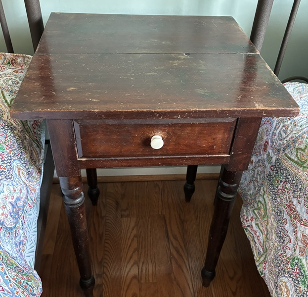 Dietle nightstand