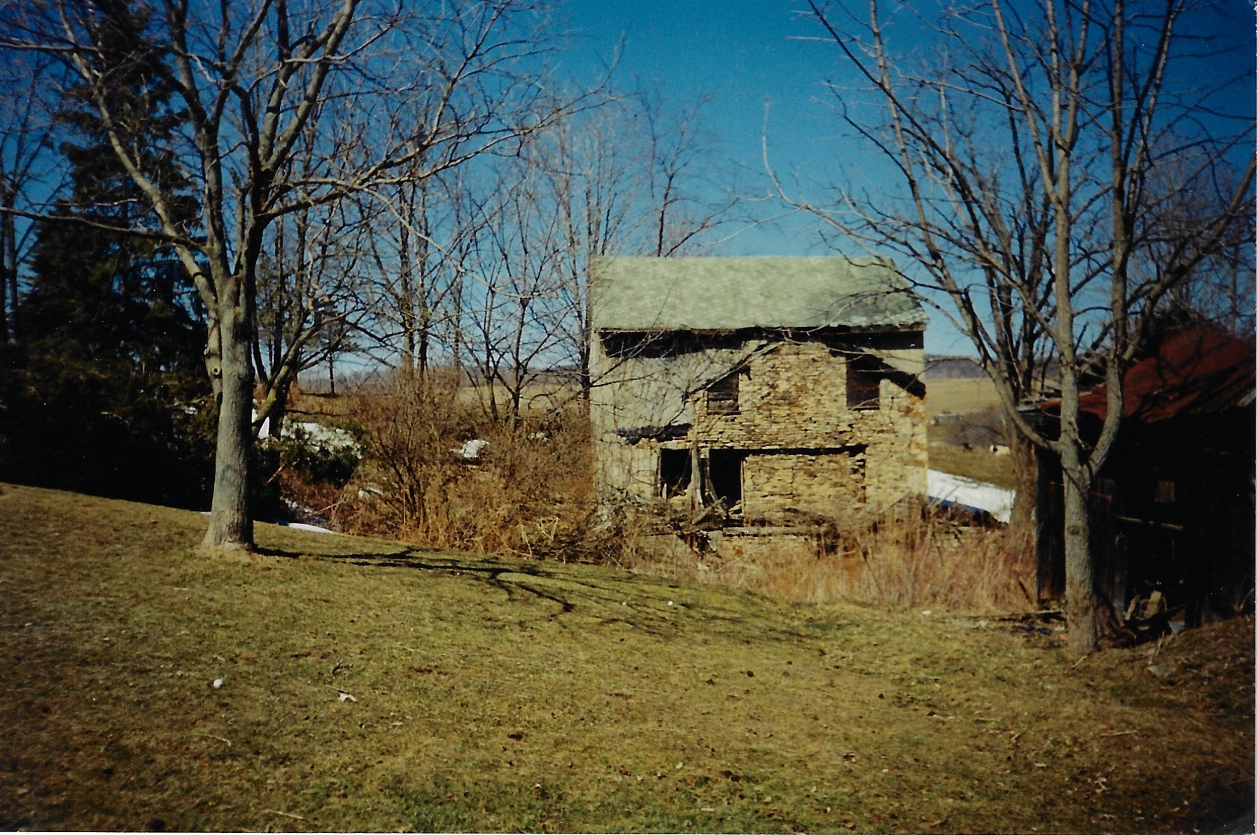 Front of Lepley House photo.