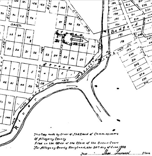 Plat of the town of Cumberland showing the location of Fort Cumberland relative to streets and waterways.