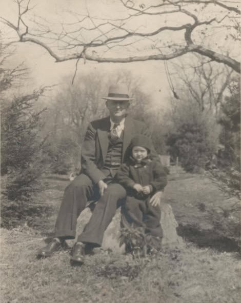 1934 photo of Lewis Henry Musser and his grandson Robert Lee Musser.